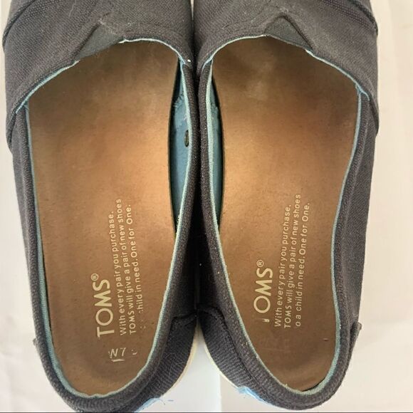 Black Slip On Sneakers Toms Avalon Shoes Low Canvas Loafers Sz 7 - Picture 6 of 10